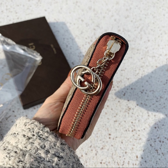 NWT Authentic Gucci Limited Star ⭐️ prints Wallet - Picture 3 of 8